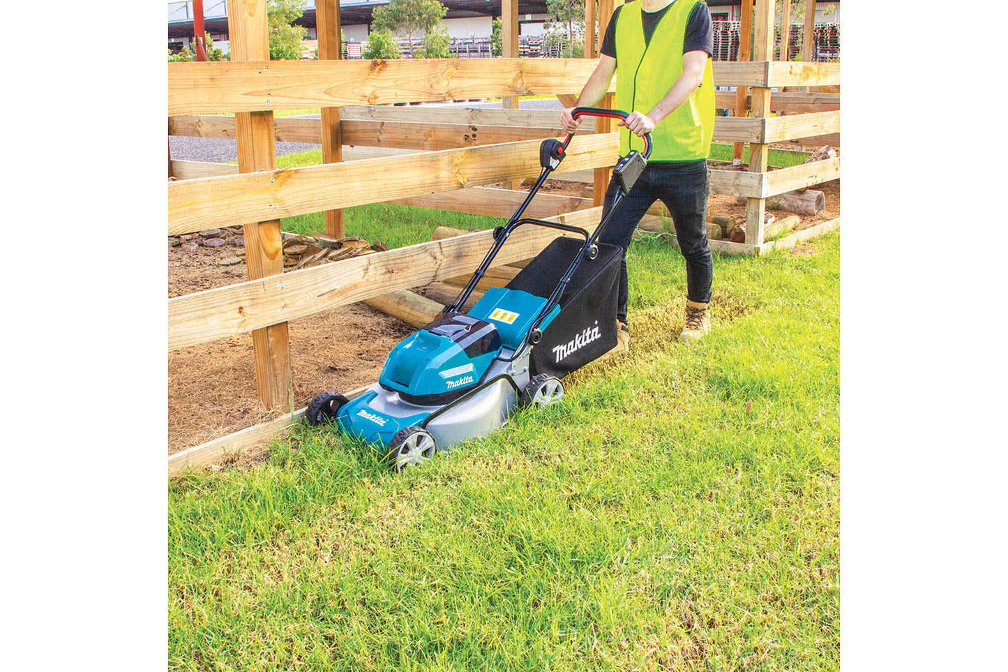 Makita DLM464Z (18") Metal Deck Lawn Mower (Skin Only)